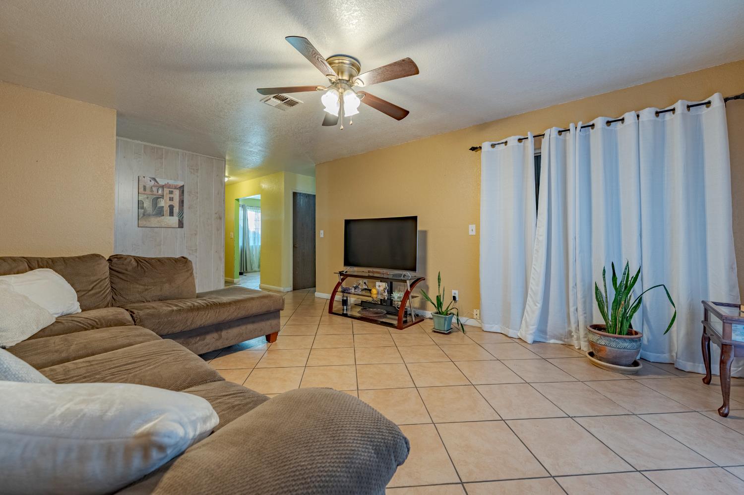 2394 Lance St, Merced, CA 95348