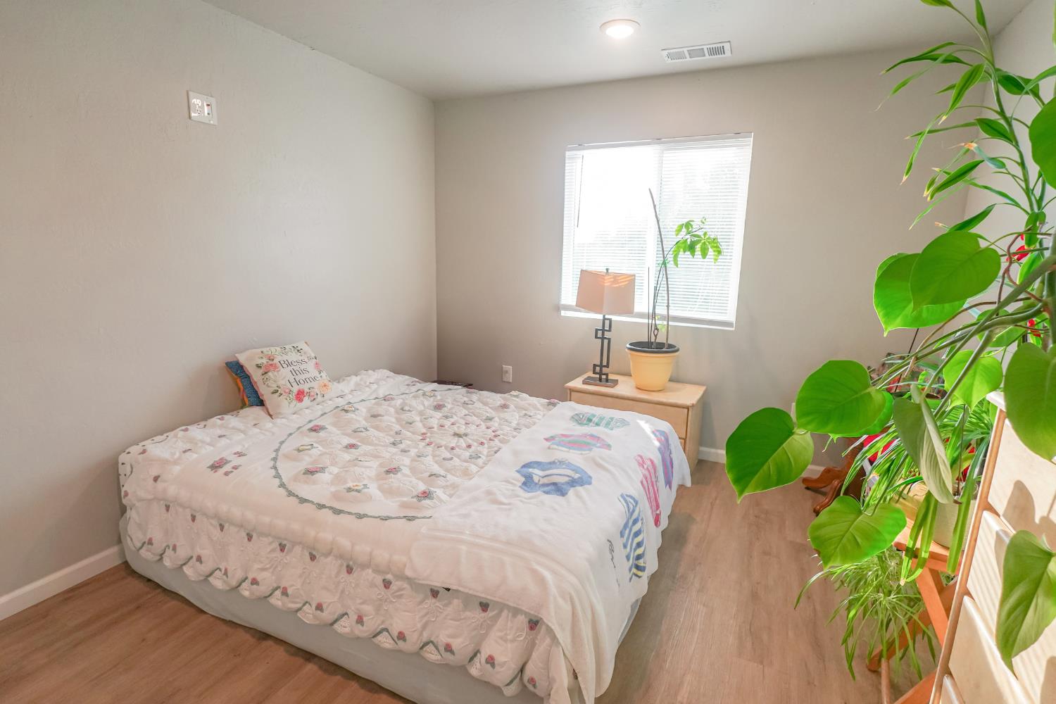 2591 Beachwood Dr, Merced, CA 95348