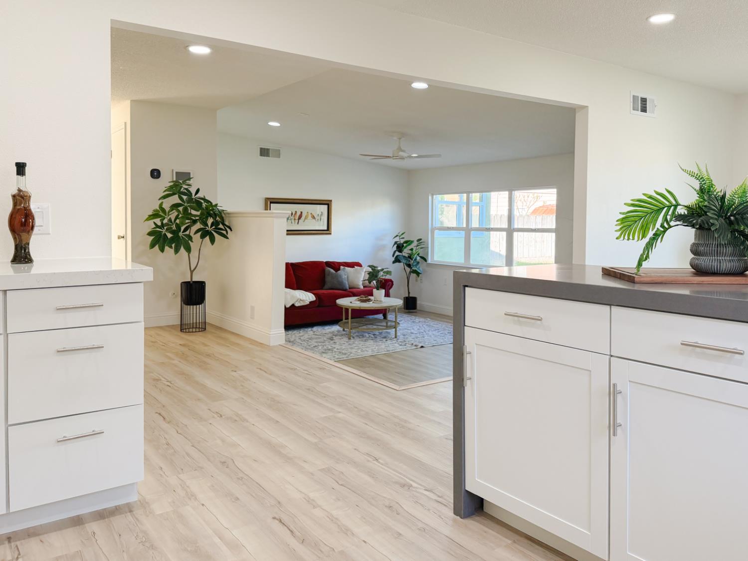 878 Carol Ave, Merced, CA 95341